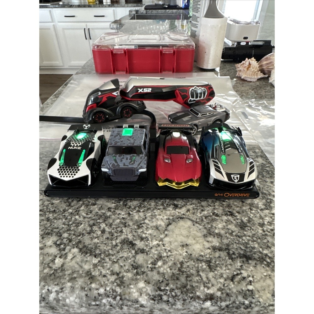 6 Anki Drive Cars & Semi w/ Charging Pods #019 - Picture 2 of 9